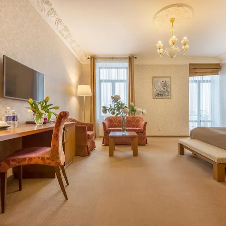 Artis Centrum Szálloda 4*
