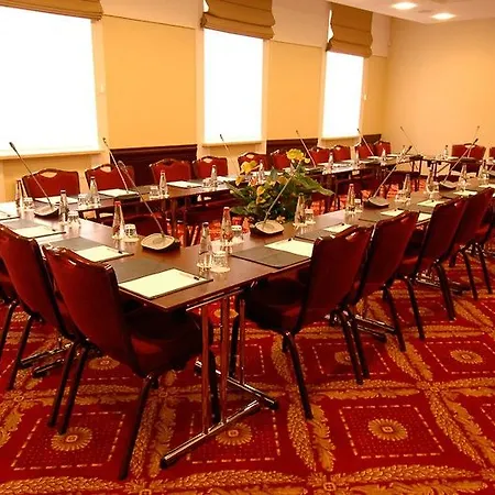 Отель Artis Centrum 4*