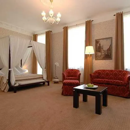 Artis Centrum Готель 4*
