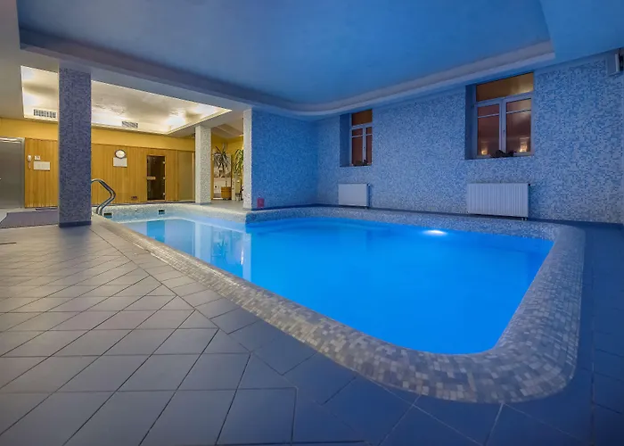 Otel Artis Centrum 4*