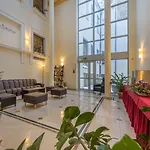 Artis Centrum 4*