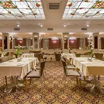 Artis Centrum Hotel 4*