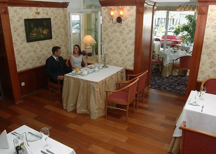 아르티스 센트럼 4*