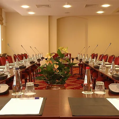 Artis Centrum 4* וילנה