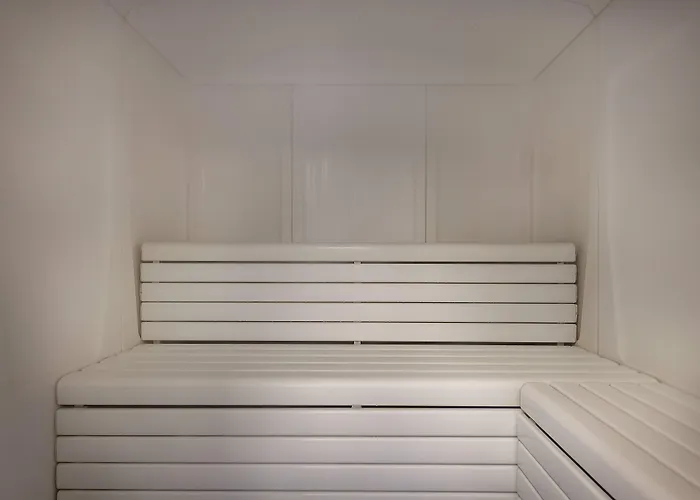 Artis Centrum Готель 4*